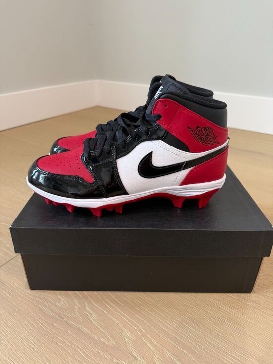 NWB Men\'s Jordan 1 Mid TD Football Cleats size 9.5 main image 4